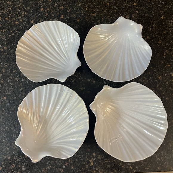 SIGRID OLSEN Melamine scallop Shell Bowls Set of 4 • 6.5” Blue and White Pearl - Picture 11 of 11
